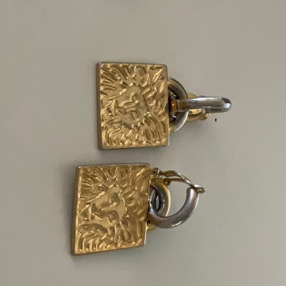 Removable Gold-Tone Lion Face Charms On Silver-Tone Small Clip Hoops - Picture 3 of 14